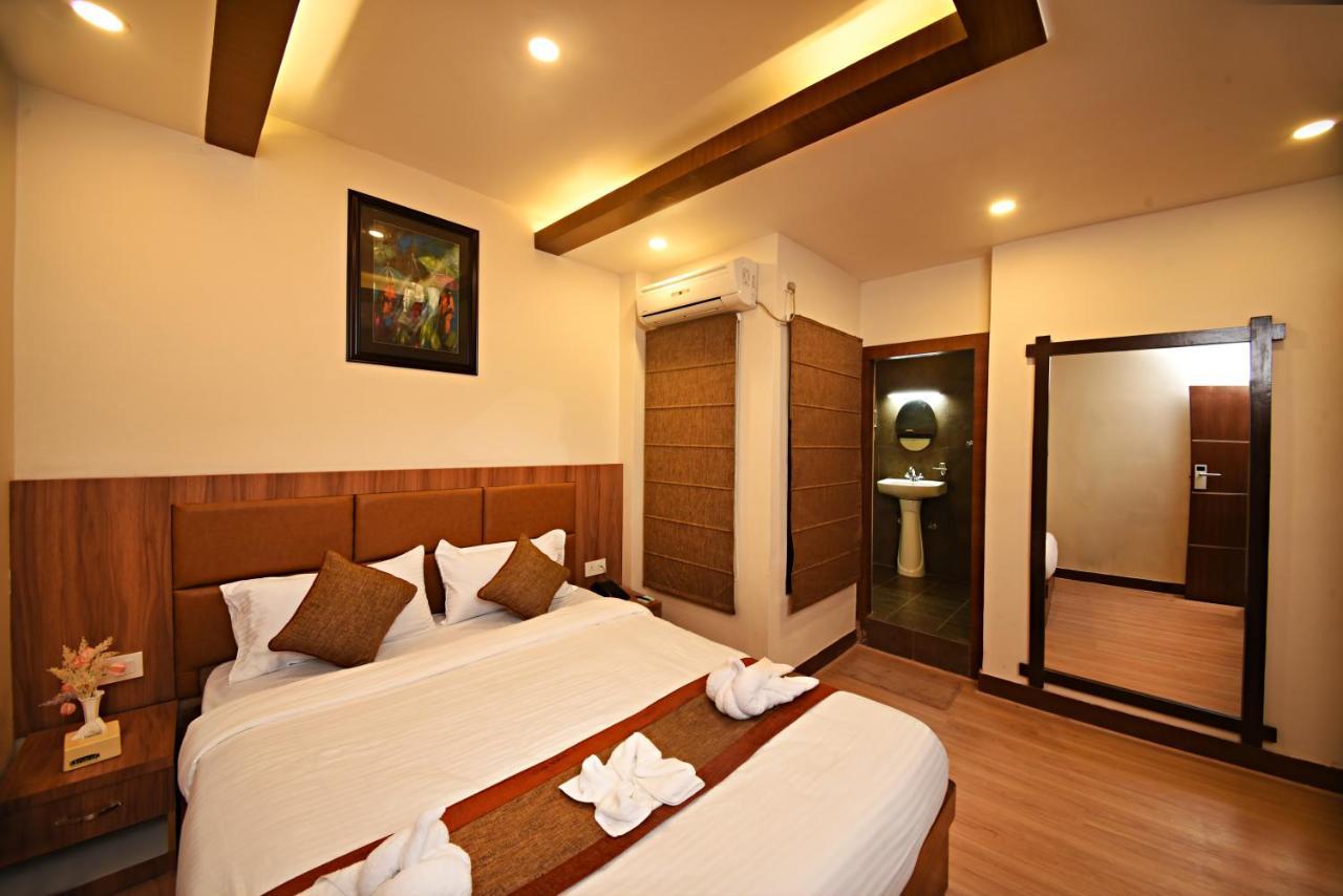 Capital Boutique Hotel Kathmandu Bagian luar foto