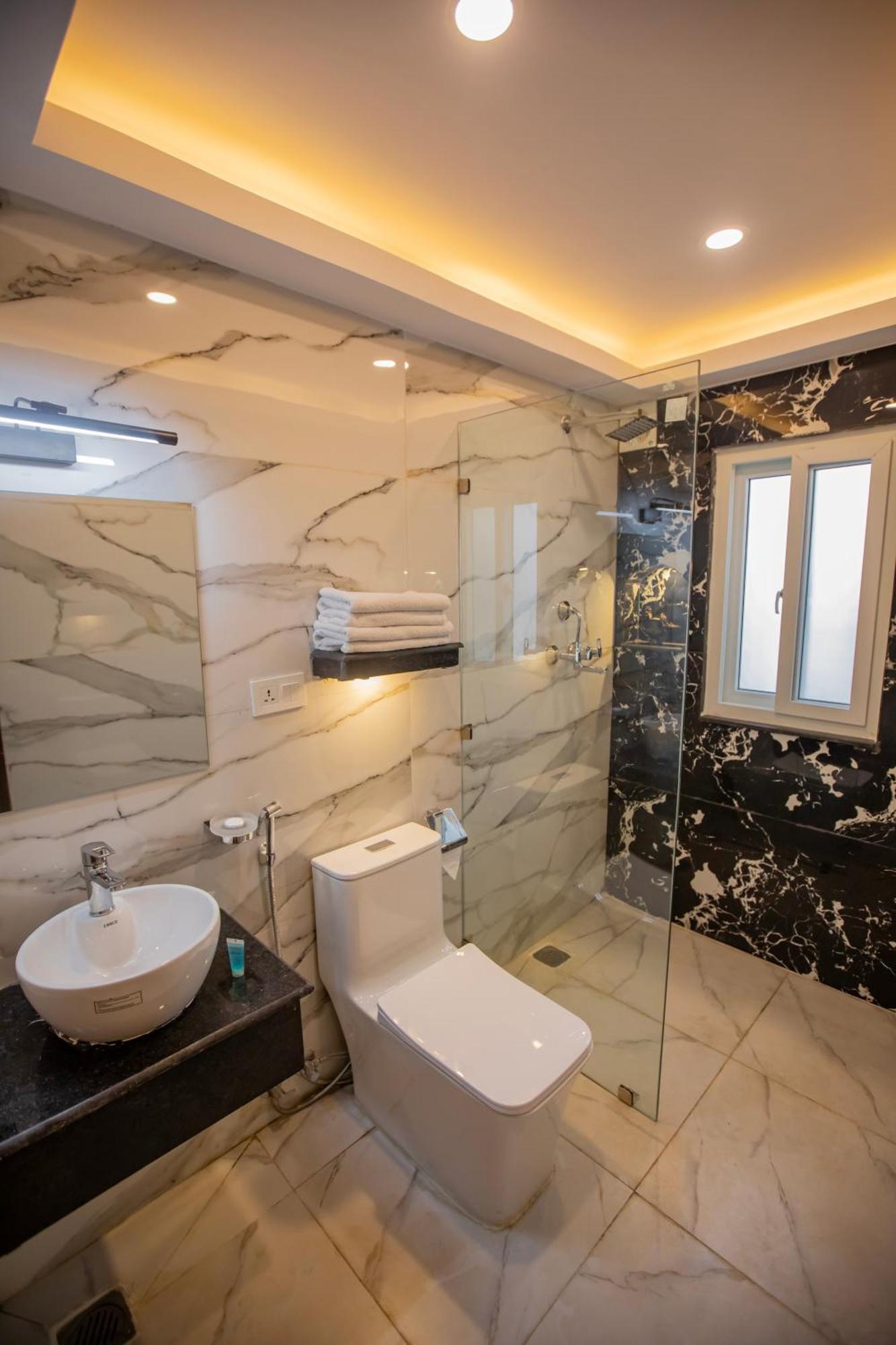 Capital Boutique Hotel Kathmandu Bagian luar foto
