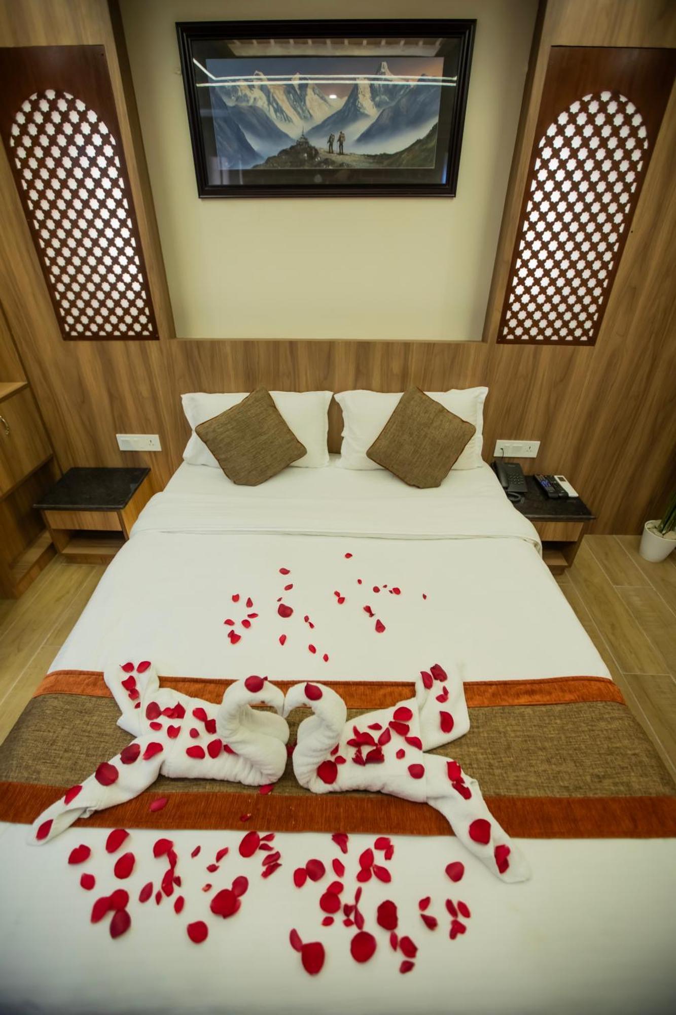 Capital Boutique Hotel Kathmandu Bagian luar foto